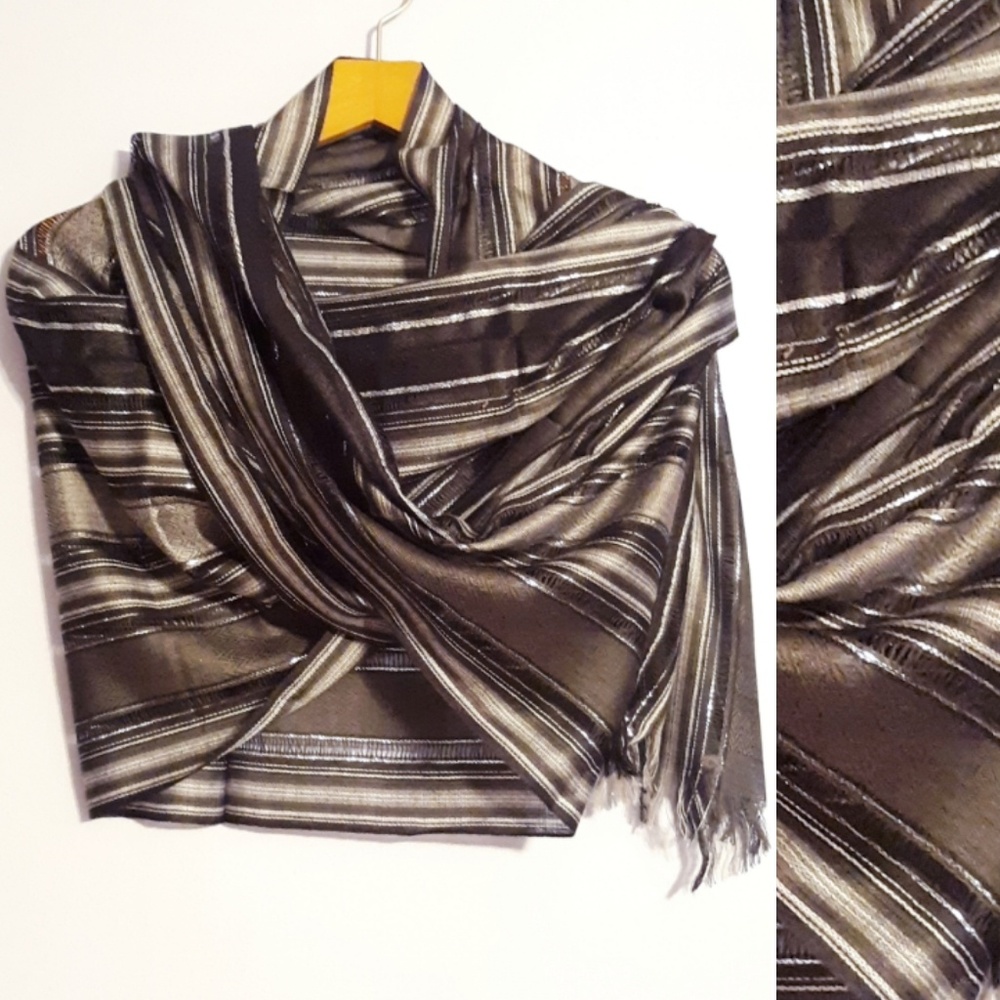 Lightweight Scarf NWOT